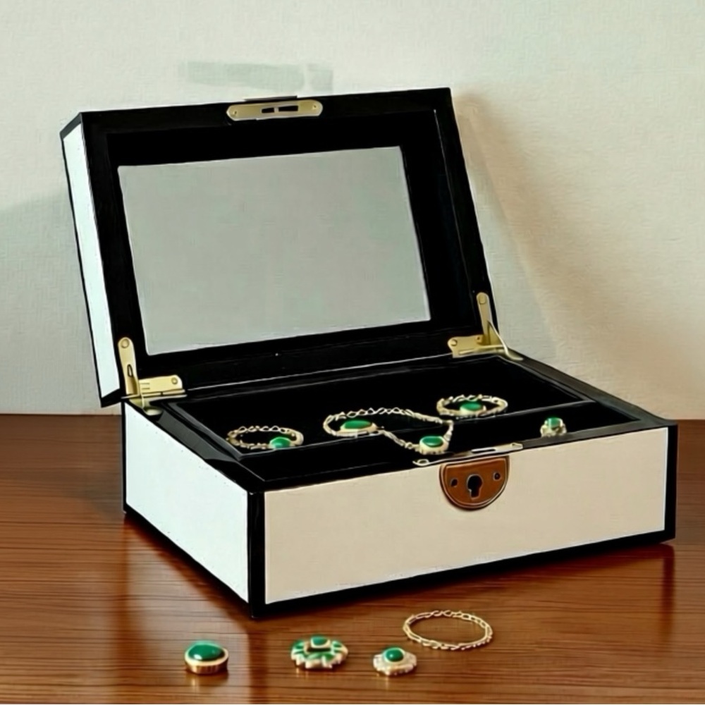 Henri Bendel Lacquered Wood Jewelry Box, w/trays, Izak Illustration, *no key - Picture 7 of 15